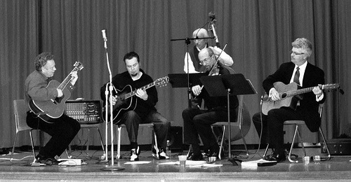 Nouveau Quintette gypsy jazz band